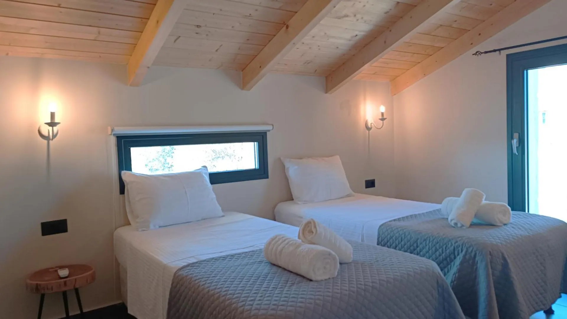 Villa Alexander - Luxury 2 Bedroom Stone Villa Kefalonia Island Greece