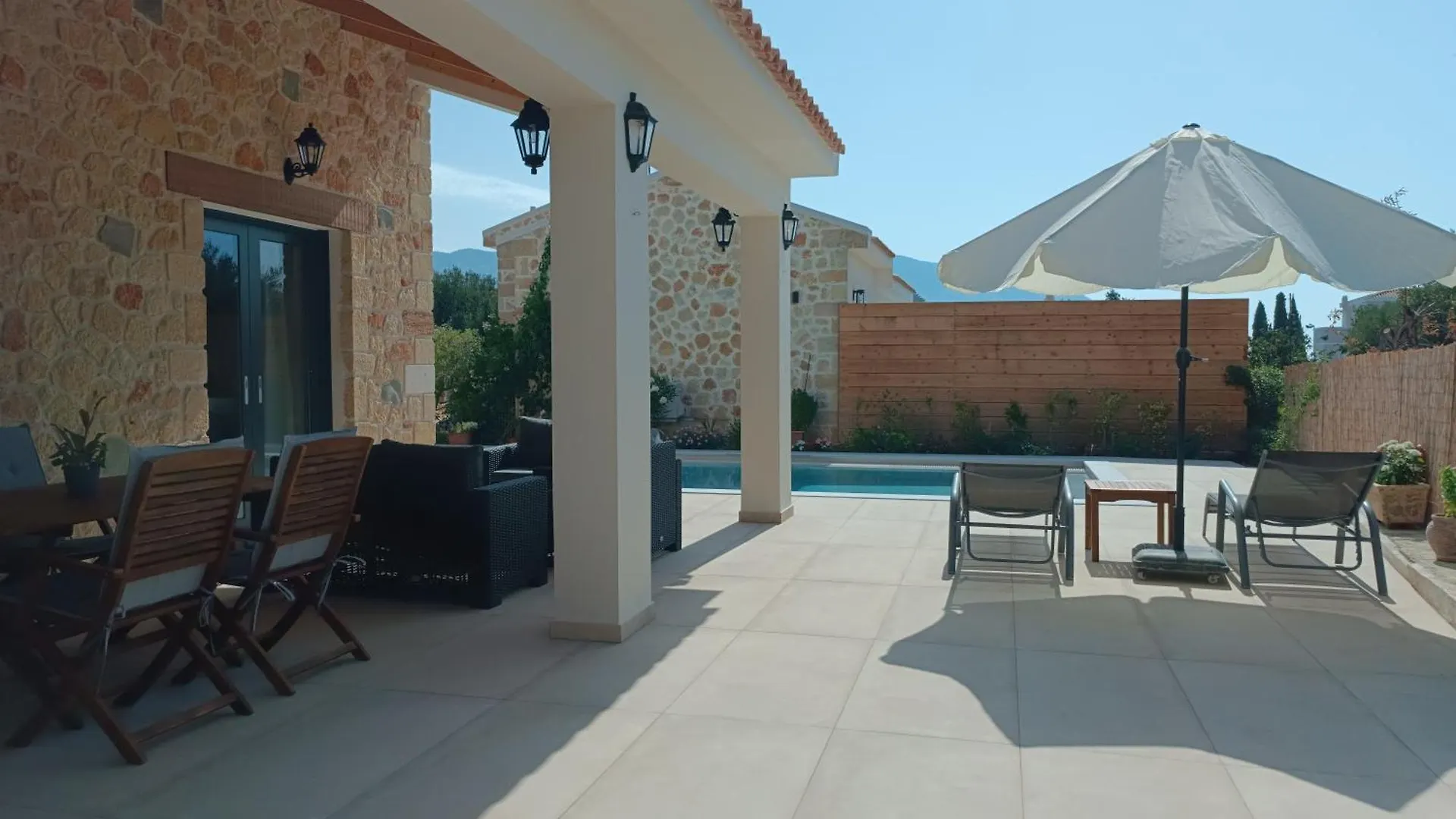 Villa Alexander - Luxury 2 Bedroom Stone Villa Kefalonia Island