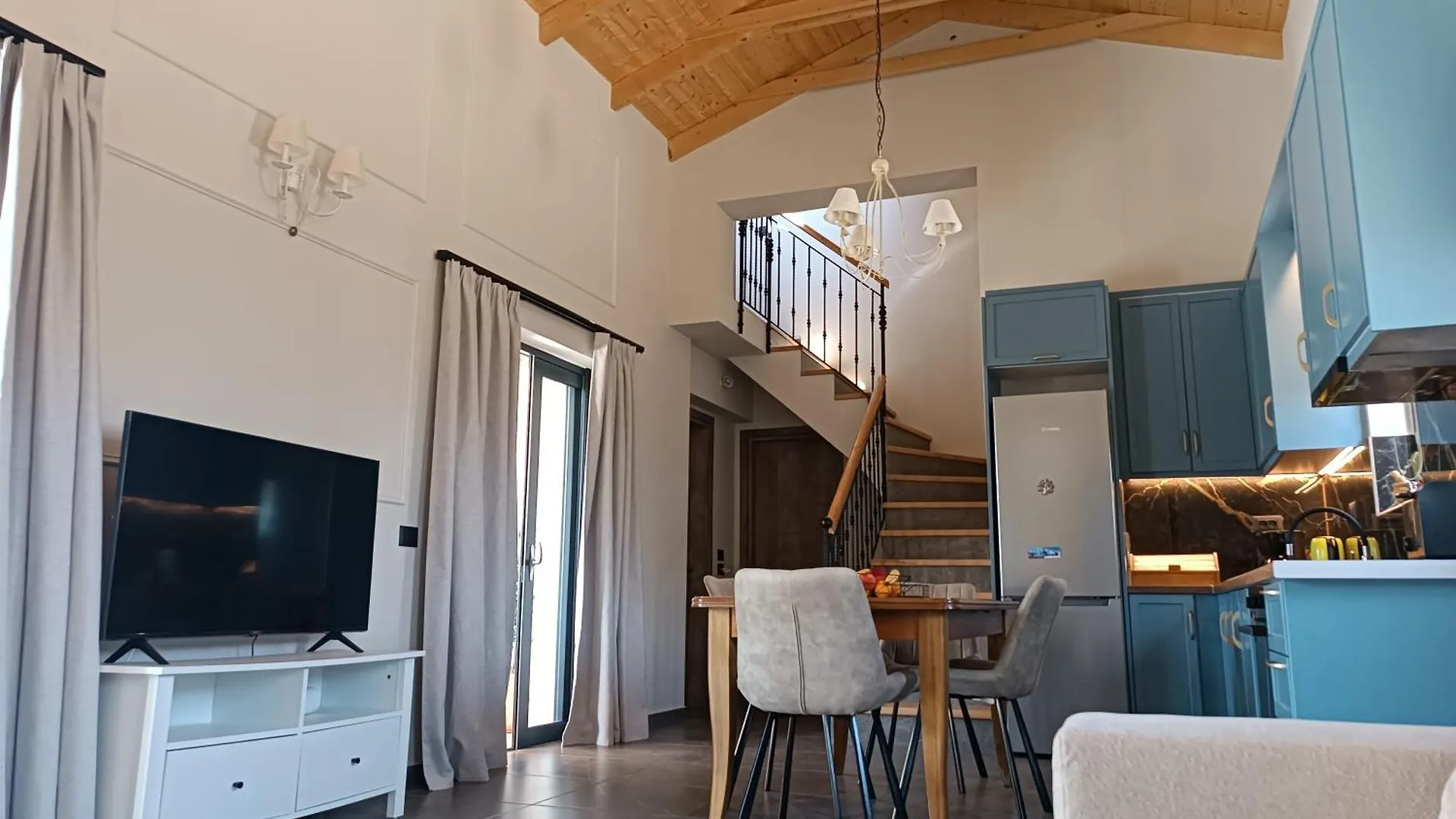 Villa Alexander - Luxury 2 Bedroom Stone Villa Kefalonia Island