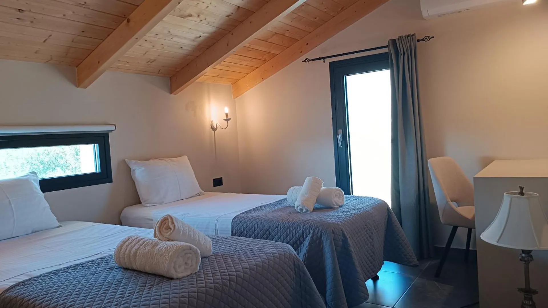 Villa Alexander - Luxury 2 Bedroom Stone Villa Kefalonia Island